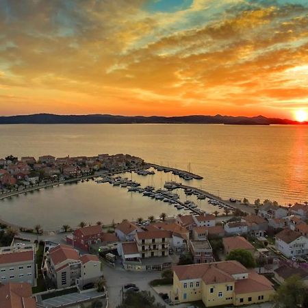 Apartments And Rooms By The Sea Bibinje, Zadar - 6199 Buitenkant foto